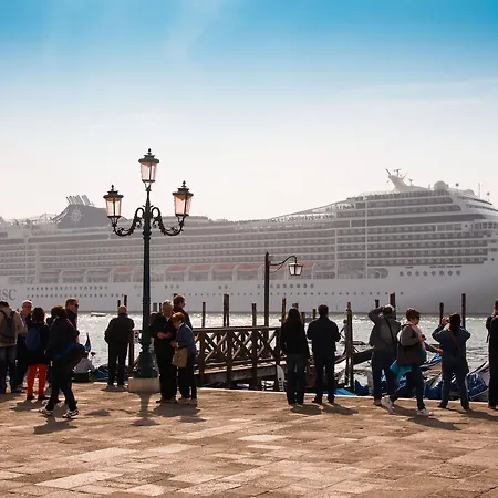 Dream Venice Airport