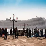 Dream Venice Airport